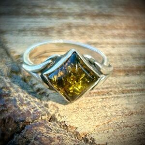 Green Amber vintage sterling silver ring sz 5.75